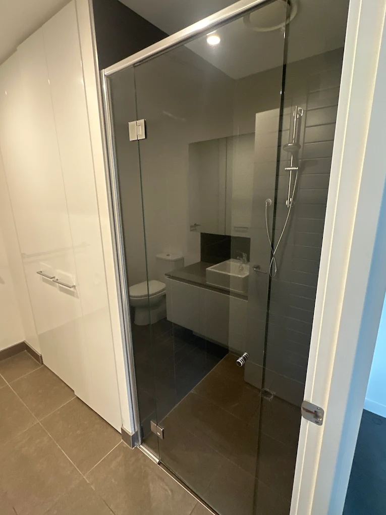Shower Glass Clean - Elite Bond Cleaning