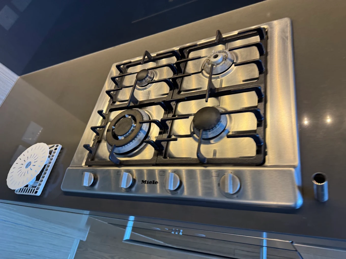 Cooktop Detail Clean - Elite Bond Cleaning